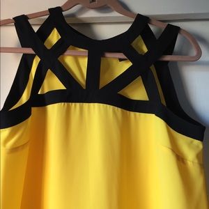 Thalía Sodi keyhole halter top